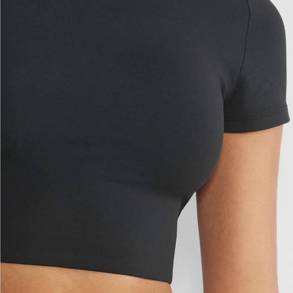 Aritzia contour crew cropped tee - Picture 4 of 4